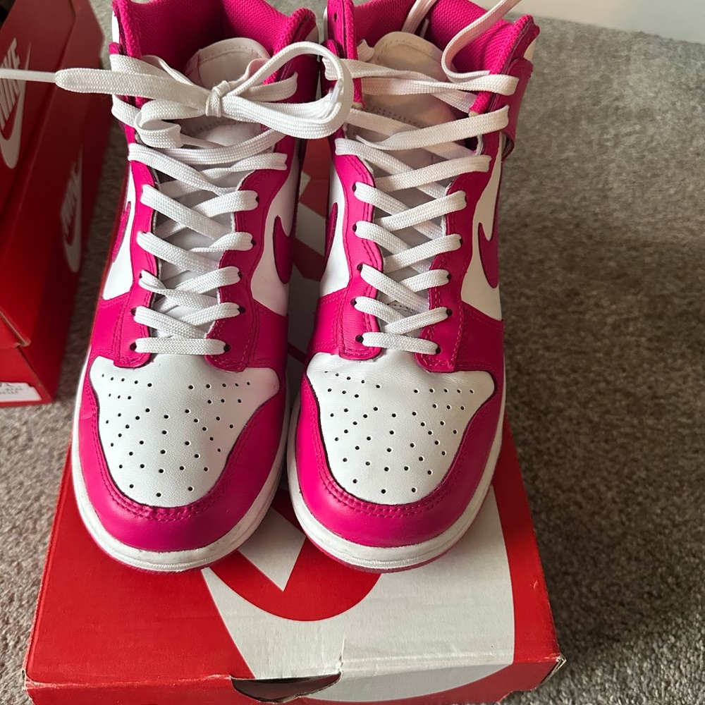 Nike Dunk High in White and Pink